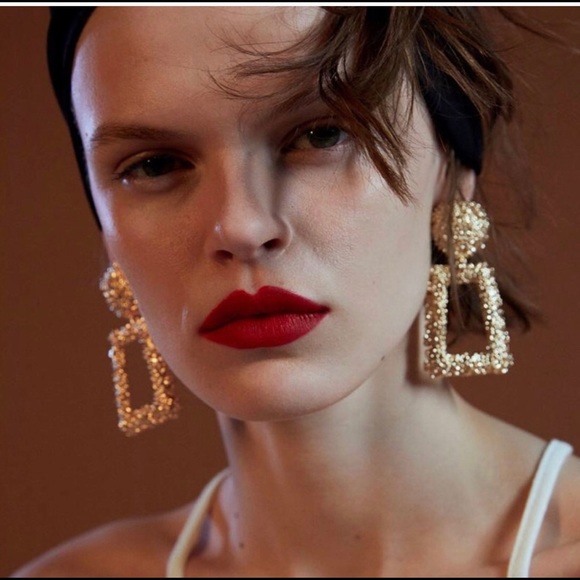 Vintage Style Gold Rectangle Drop Earrings - Picture 1 of 4